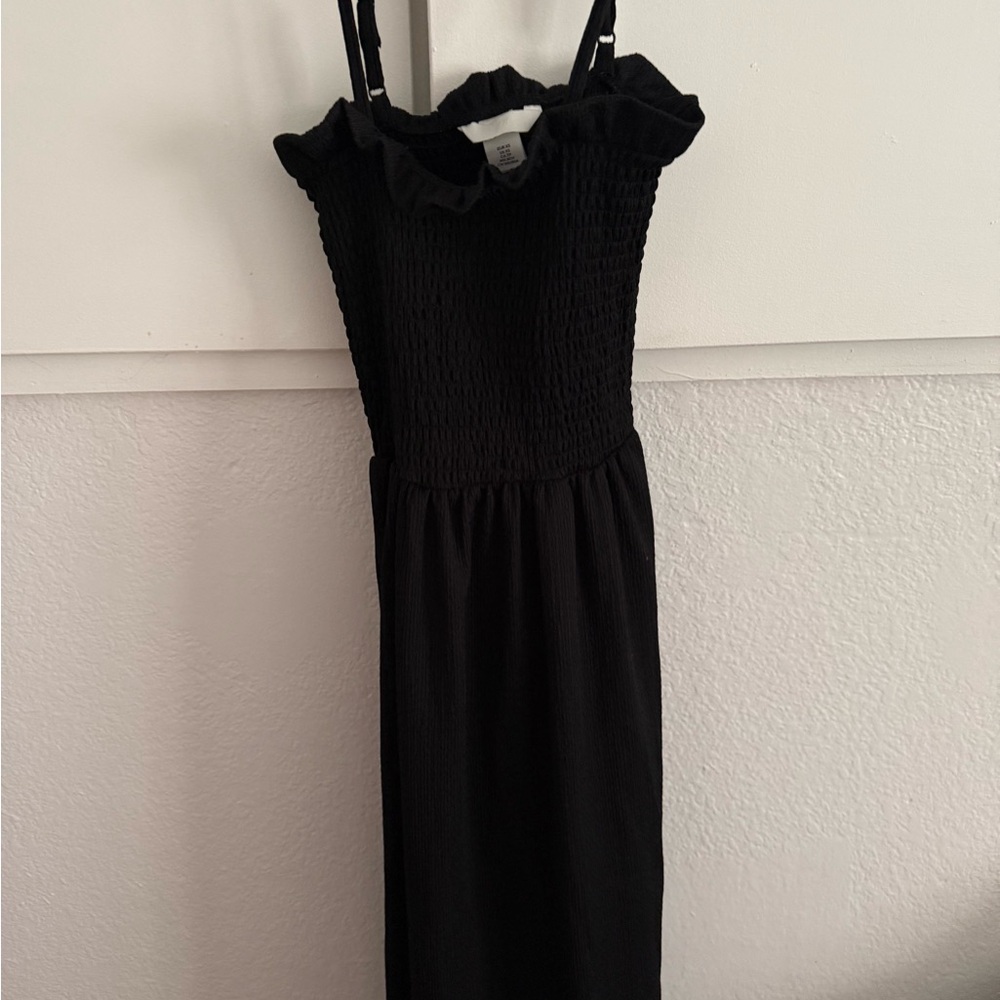 H&M Black Ruffled Dress